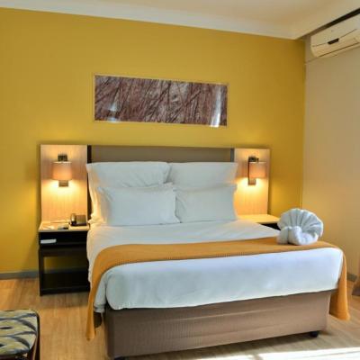 Cresta Oasis Self Sponsored 4